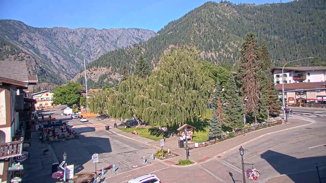 Leavenworth Washington Live Webcam from Kris Kringl!