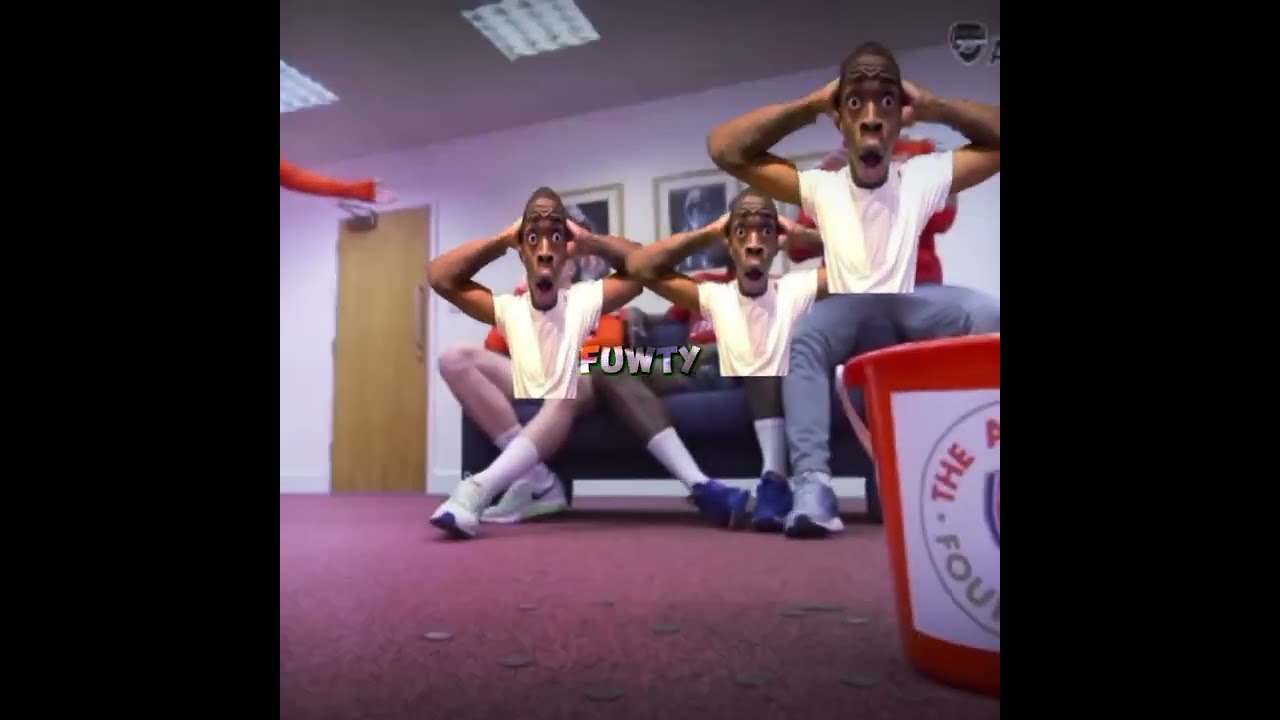 Mesut Ozil juggles and coin and throws it into the cup 🗿☠️ #shorts #viral #funny #trending